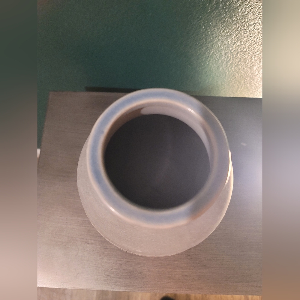 Vase - Picture 2 of 3